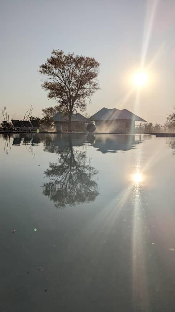 Xhabe Safari Lodge Chobe Muchenje Ngoại thất bức ảnh