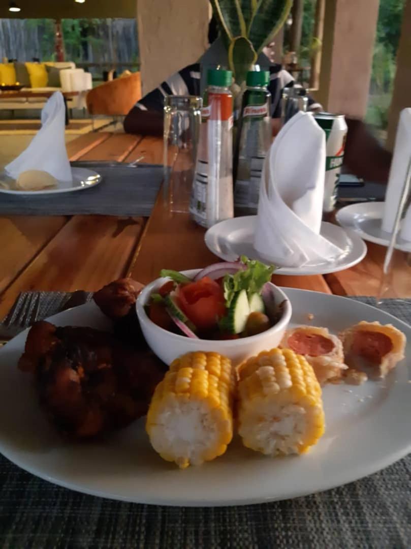 Xhabe Safari Lodge Chobe Muchenje Ngoại thất bức ảnh
